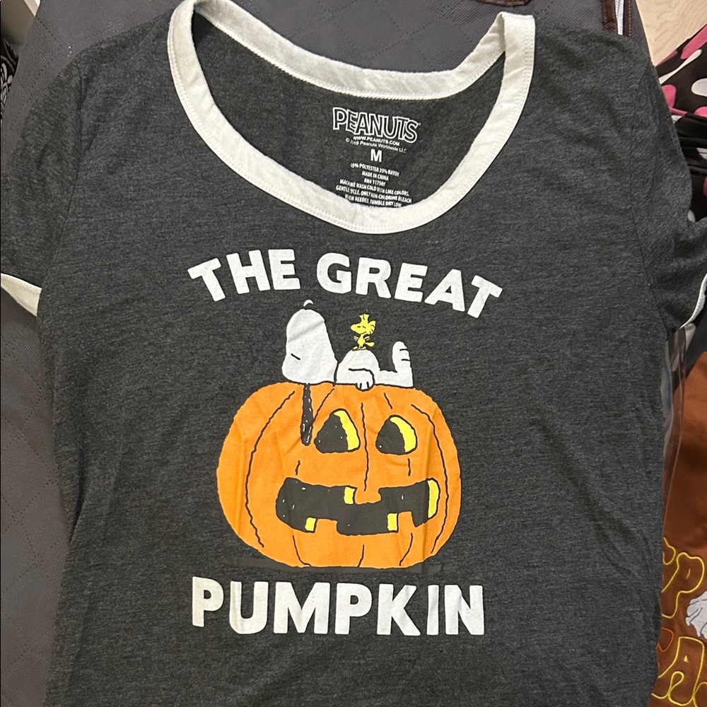 Peanuts Charcoal and Orange The Great Pumpkin Tee